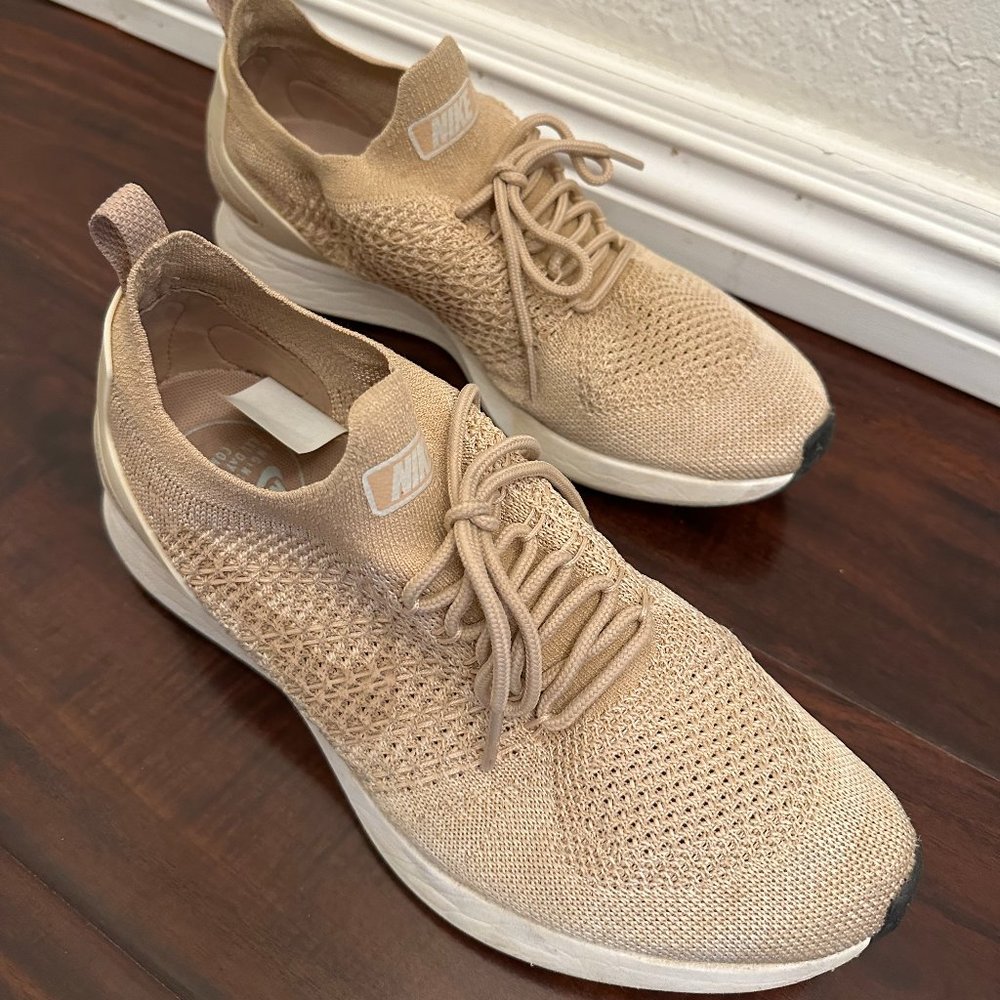 Nike Air Zoom Mariah Flyknit Racer Sneaker